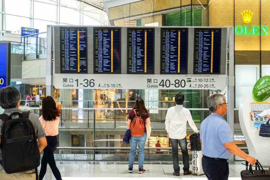 digital signage airport